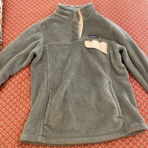 Patagonia pullover!